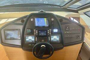 2008 Pershing 72 thumbnail 9