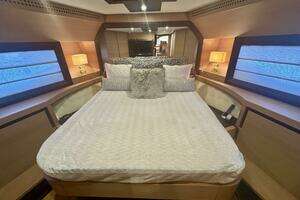 2008 Pershing 72 thumbnail 7