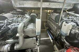 2008 Pershing 72 thumbnail 12