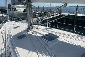 1997 Catalina thumbnail 31