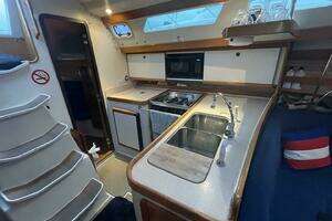 1997 Catalina thumbnail 16