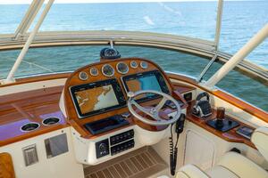 48 ft Hinckley  2014 Talaria 48 Flybridge
