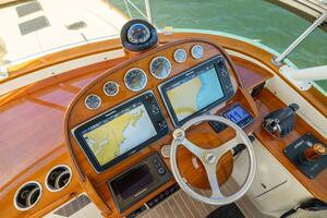 48 ft Hinckley  2014 Talaria 48 Flybridge