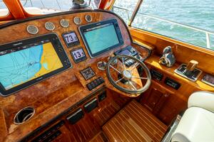 48 ft Hinckley  2014 Talaria 48 Flybridge