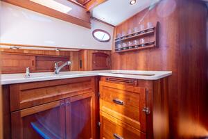 48 ft Hinckley  2014 Talaria 48 Flybridge