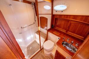 48 ft Hinckley  2014 Talaria 48 Flybridge