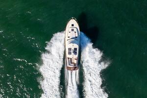 48 ft Hinckley  2014 Talaria 48 Flybridge