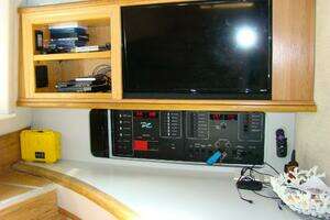1991 Sea Ray 480 Sundancer thumbnail 34