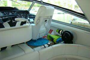 1991 Sea Ray 480 Sundancer thumbnail 12