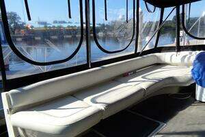 1991 Sea Ray 480 Sundancer thumbnail 11