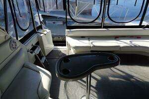 1991 Sea Ray 480 Sundancer thumbnail 16