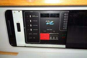 1991 Sea Ray 480 Sundancer thumbnail 49