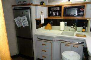 1991 Sea Ray 480 Sundancer thumbnail 56