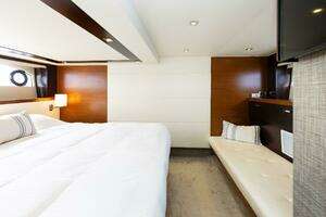 2014 Tiara Yachts 5000 Express thumbnail 37
