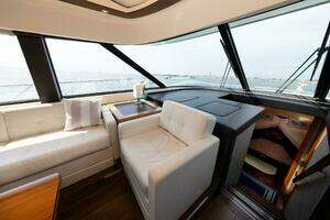 2014 Tiara Yachts 5000 Express thumbnail 25