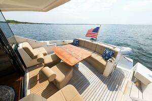 2014 Tiara Yachts 5000 Express thumbnail 7
