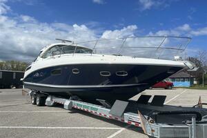 LIGHTNING STIKE Worth Avenue Yachts