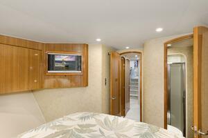 2007 64 Viking Enclosed Bridge Reel Blues Forward Stateroom 