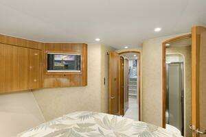 2007 Viking 64 Enclosed Bridge thumbnail 24