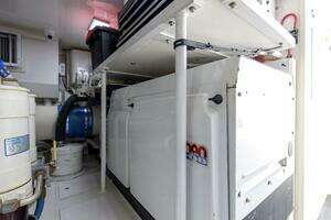2007 Viking 64 Enclosed Bridge thumbnail 50