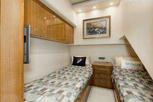 2007 Viking 64 Enclosed Bridge thumbnail 29