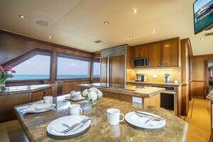 2000 Broward Raised Pilothouse thumbnail 9