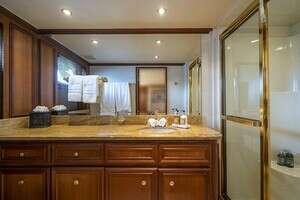 2000 Broward Raised Pilothouse thumbnail 16