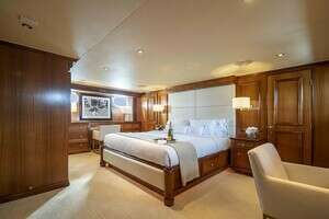 2000 Broward Raised Pilothouse thumbnail 11
