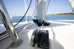 2019-lagoon-42-sail-9941956-20250911034324999-2.jpg