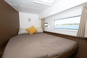 2019-lagoon-42-sail-9941956-20250911034328197-3.jpg