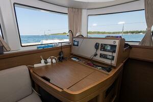 2019-lagoon-42-sail-9941956-20250911034340586-4.jpg