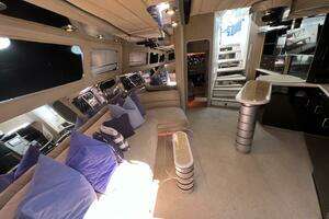 1990 Tempest 60 Express thumbnail 10
