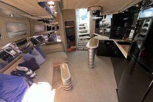 1990 Tempest 60 Express thumbnail 9