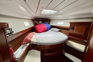 Table 4 Two 42ft Beneteau Yacht For Sale