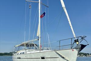 Table 4 Two 42ft Beneteau Yacht For Sale