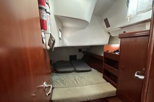Table 4 Two 42ft Beneteau Yacht For Sale