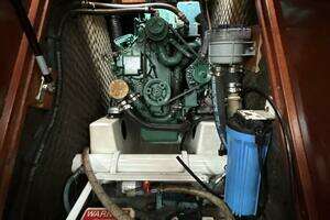 2004 Beneteau 423 thumbnail 30