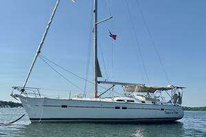 2004 Beneteau 423 thumbnail 2
