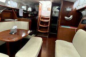 2004 Beneteau 423 thumbnail 15