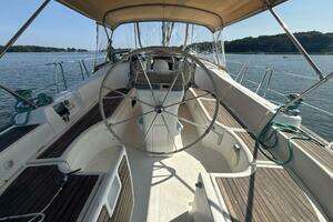 2004 Beneteau 423 thumbnail 9