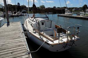 Peregrine 30ft Cape Dory Yacht For Sale