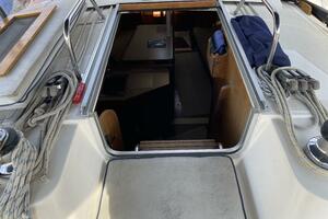 Lyoness 37ft Hunter Yacht For Sale