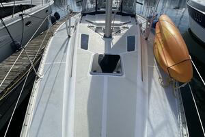 Lyoness 37ft Hunter Yacht For Sale