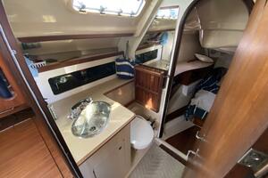 Lyoness 37ft Hunter Yacht For Sale