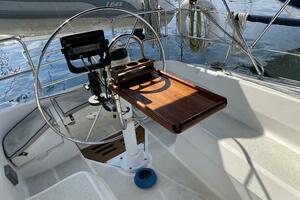 Lyoness 37ft Hunter Yacht For Sale