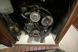 Lyoness 37ft Hunter Yacht For Sale