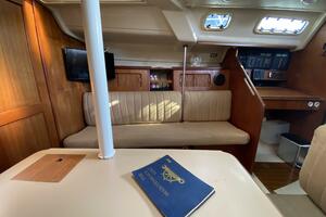 Lyoness 37ft Hunter Yacht For Sale
