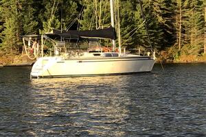 Lyoness 37ft Hunter Yacht For Sale