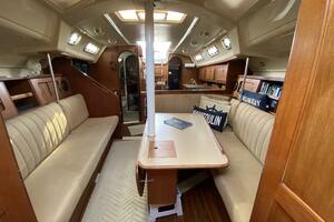 Lyoness 37ft Hunter Yacht For Sale