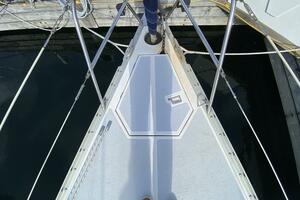 Lyoness 37ft Hunter Yacht For Sale